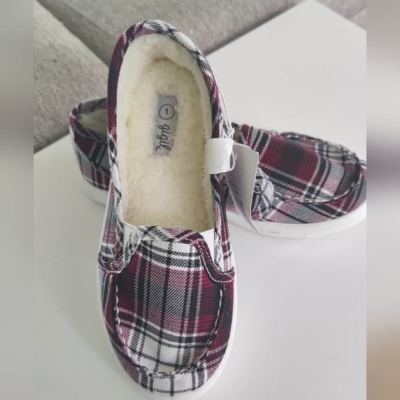Gigil Girls Plaid Slip On Sneakers Faux Fur Lined I Have 3 SIZE (1) And One 13 - Picture 4 of 6